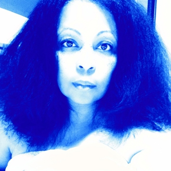 Meet your Posher, Noire - Picture 1 of 1